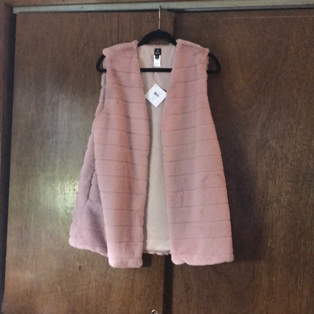 Faux fur vest Oprah Fav